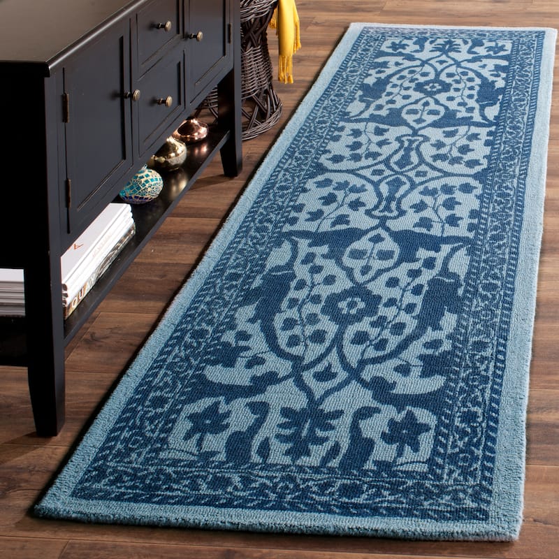 SAFAVIEH Handmade Restoration Vintage Boho Shianne Oriental Wool Rug