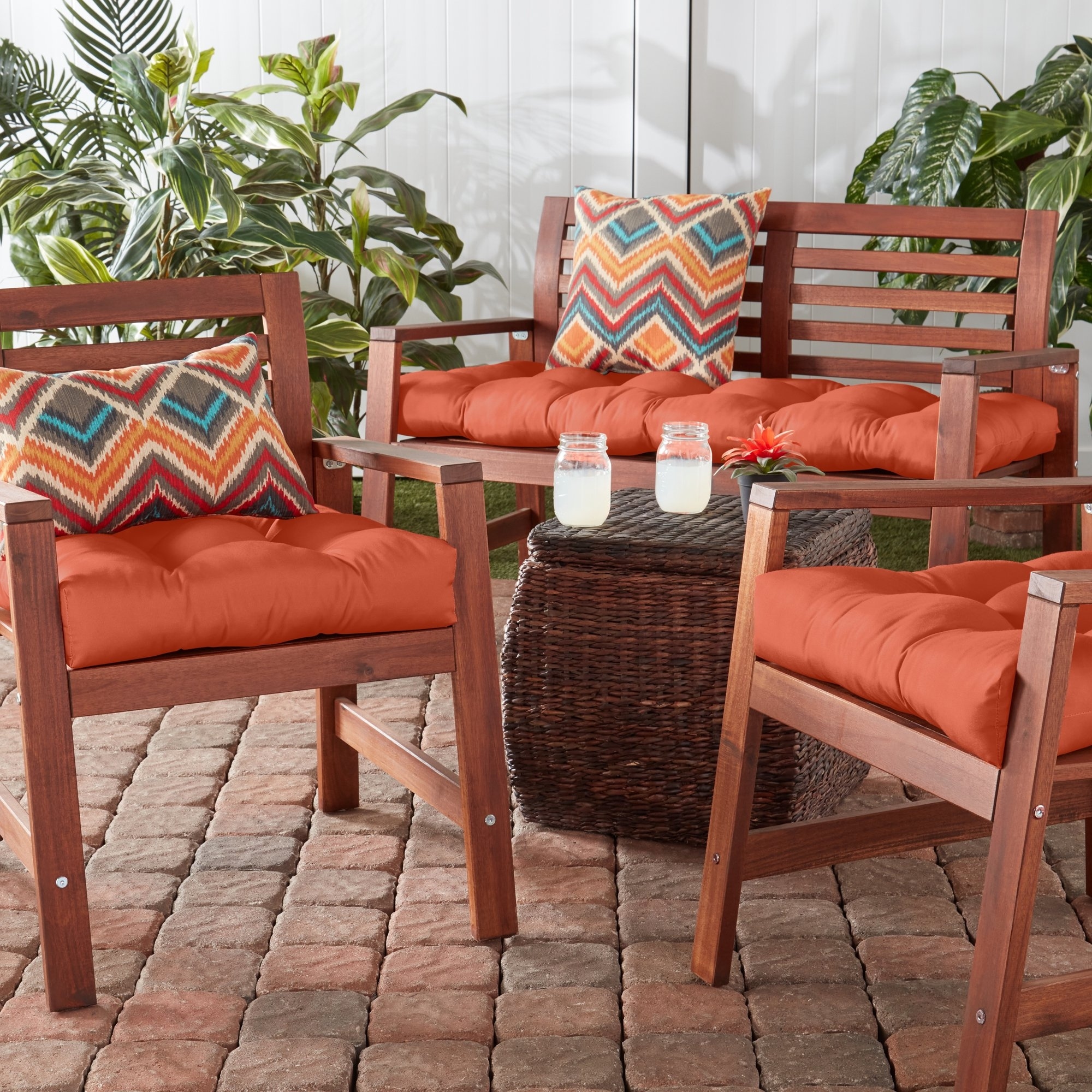 51 x 18 in Outdoor Reversible Tufted Bench Cushion Bed Bath