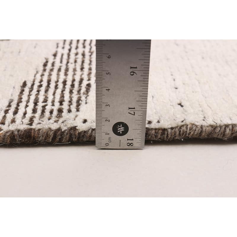 ECARPETGALLERY Hand-knotted Tangier Cream Viscose, Wool Rug - 5'0 x 8'0