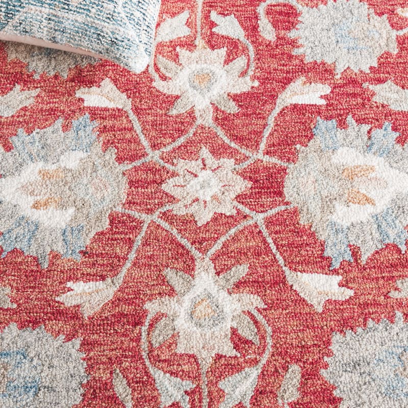 SAFAVIEH Handmade Heritage Sigþridur Traditional Wool Rug