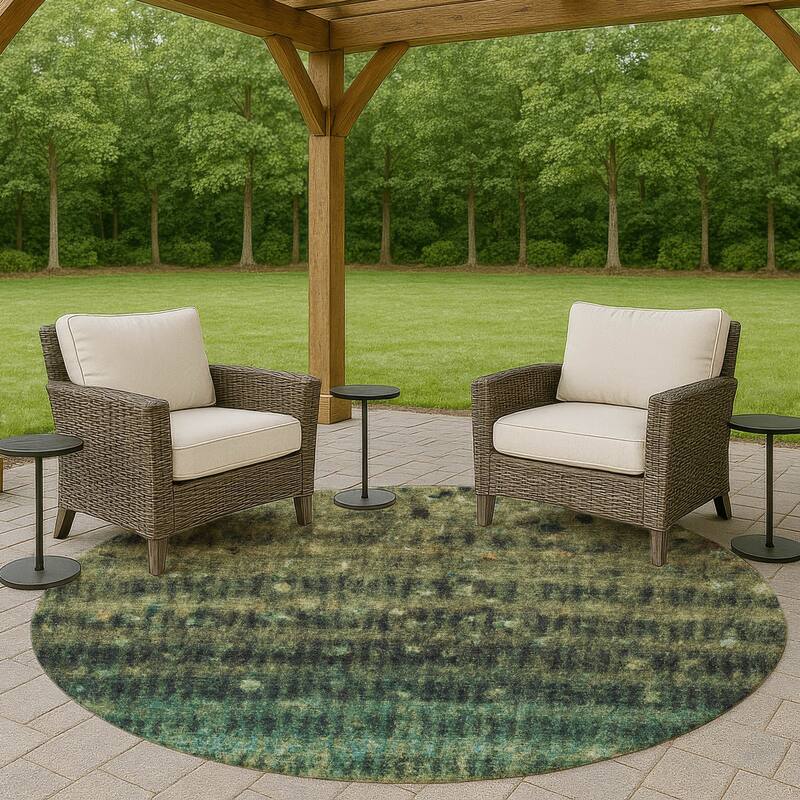 Machine Washable Indoor/ Outdoor Abstract Ombre Chantille Rug - Fern - 8' x 8'