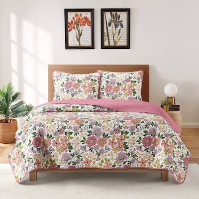 Nanshing Alayna 3 Piece Floral Quilt Set