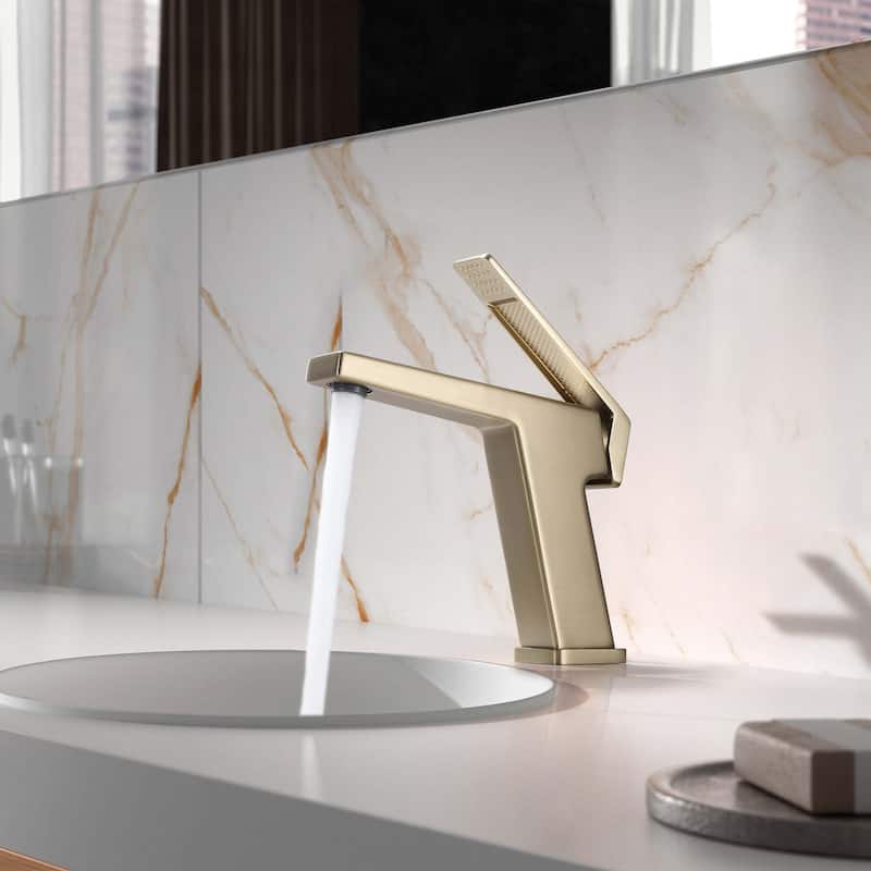 Solid Brass Single Hole Single-Handle Bathroom Sink Faucet