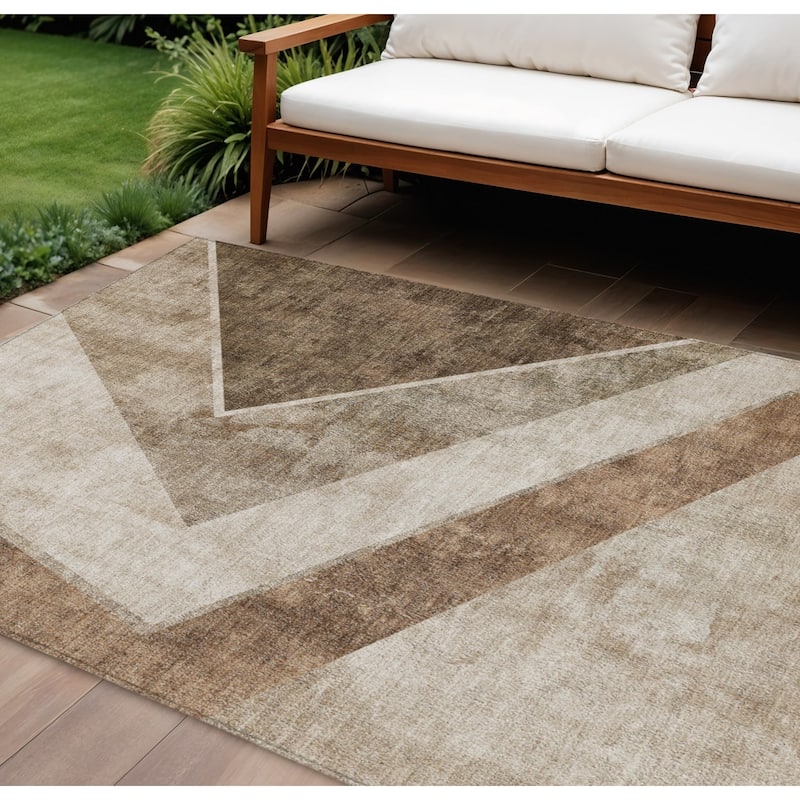 HomeRoots Geometric Transitional Rectangle Outdoor Rug - 10' X 14'