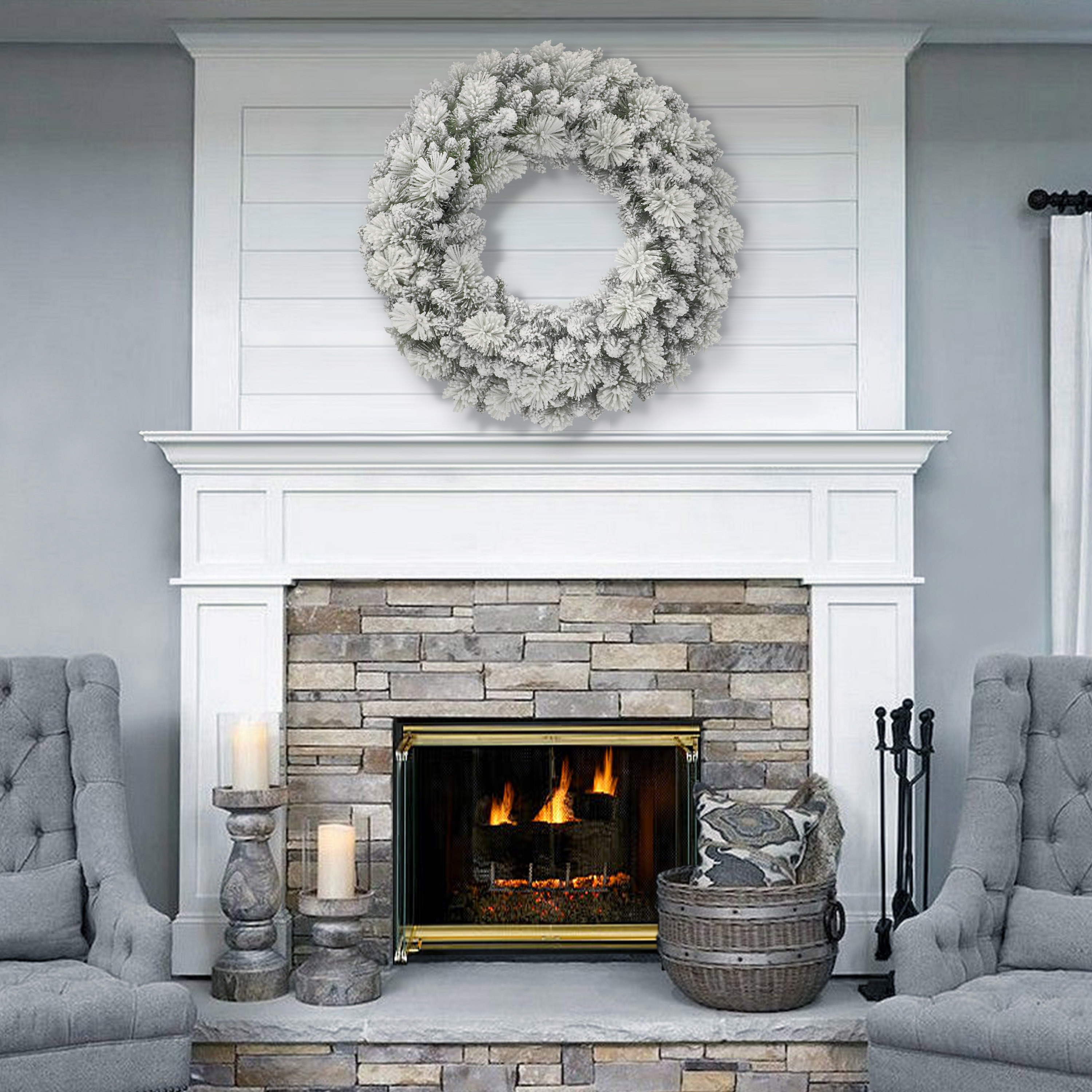 Puleo International 32" Flocked Spruce Wreath