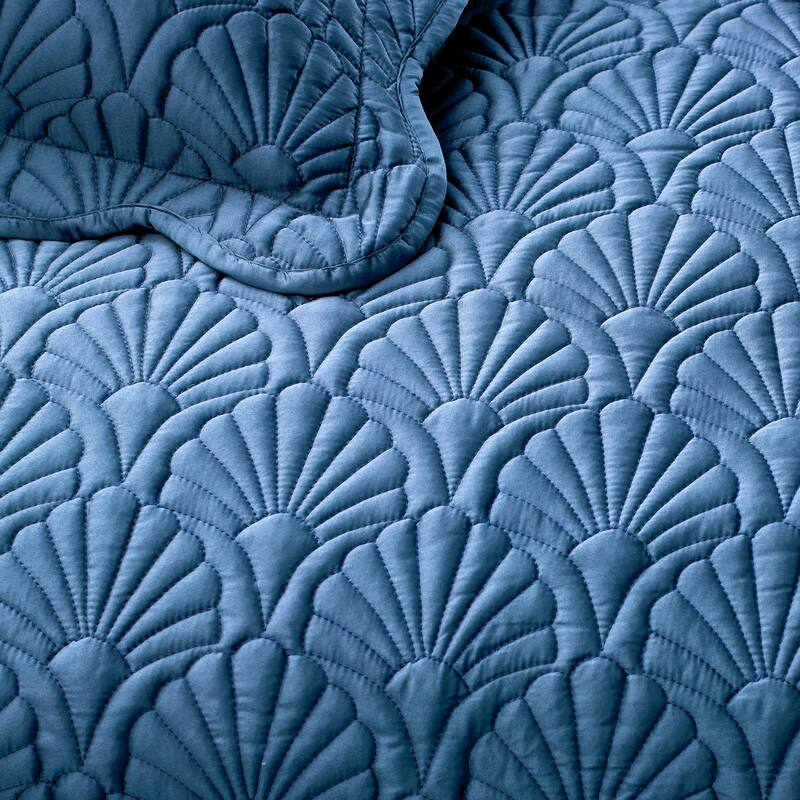 Ted Baker Deco Shell Quilt Set