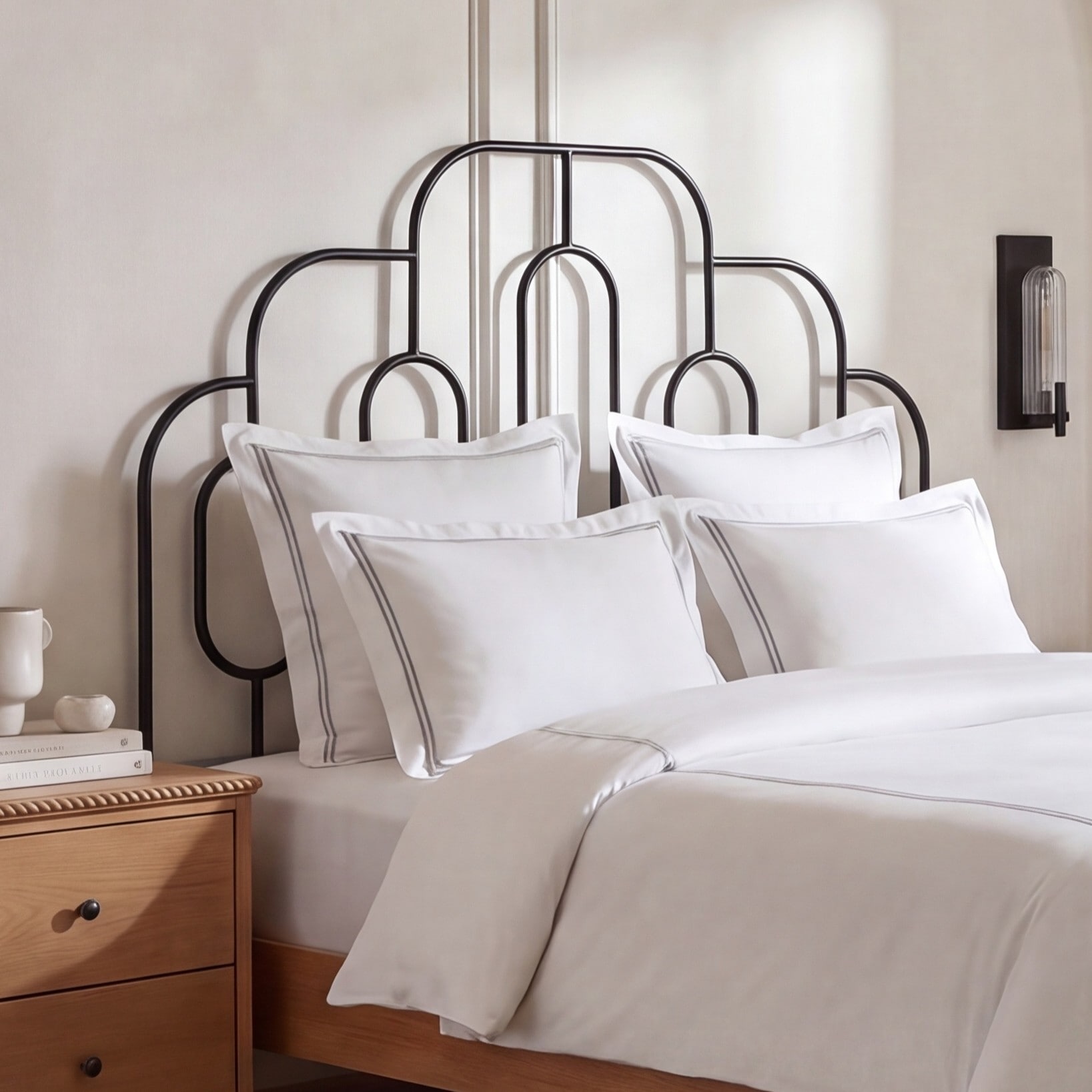 SAFAVIEH Paloma Metal Retro Headboard