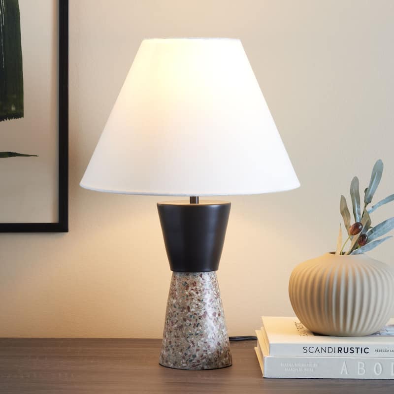SAFAVIEH Lighting Callie 18-inch Table Lamp - 12"W x 12"D x 18H