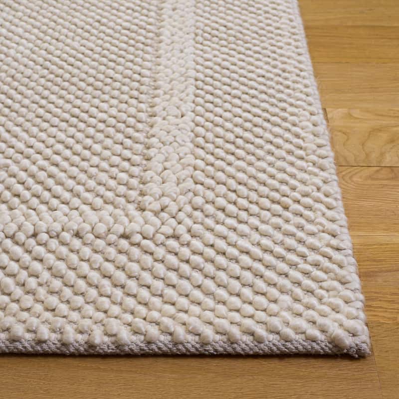 SAFAVIEH Handmade Natura Eibhleann Raised Textured Wool Blend Rug