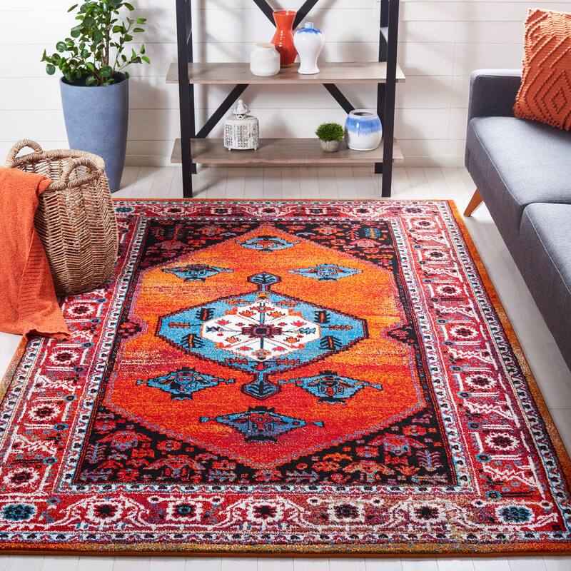 SAFAVIEH Vintage Hamadan Adalet Oriental Medallion Rug
