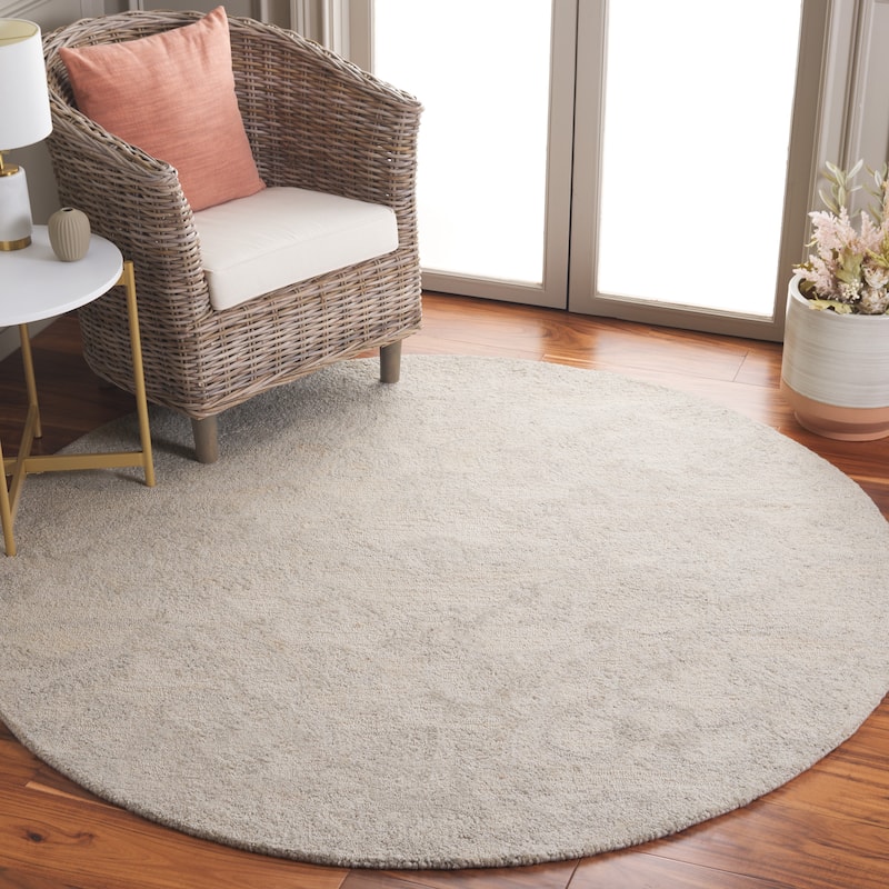 SAFAVIEH Handmade Anatolia Liilia Rug - 6' Round - Ivory