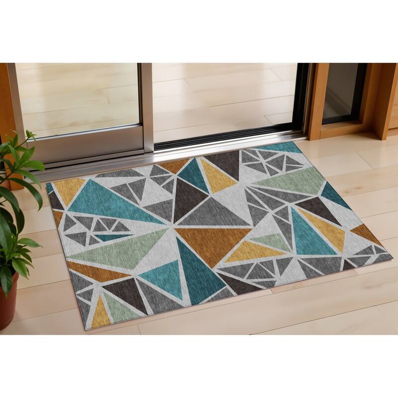 HomeRoots Geometric Transitional Rectangle Outdoor Rug - 3' x 5'