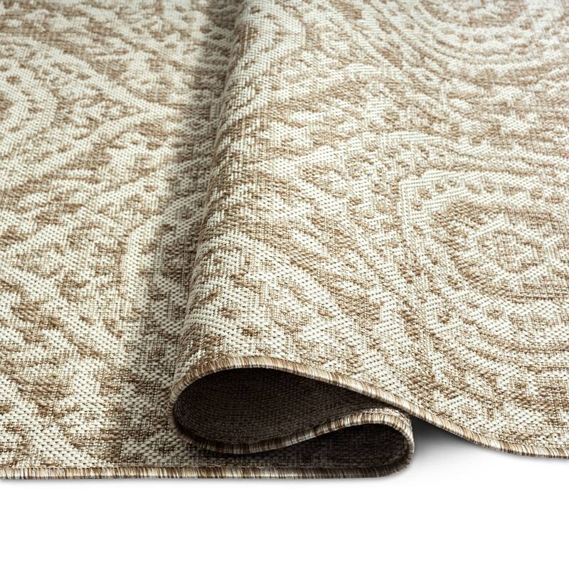 Nicole Miller New York Patio Country Zoe Moroccan Damask Indoor/Outdoor Area Rug
