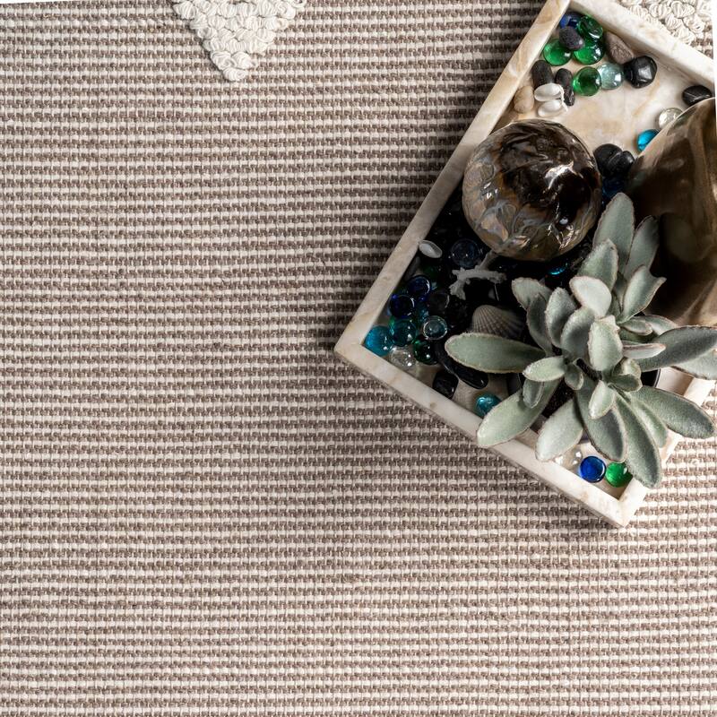 Nuloom Dylan Textured Wool Modern Shaggy Fringe Area Rug