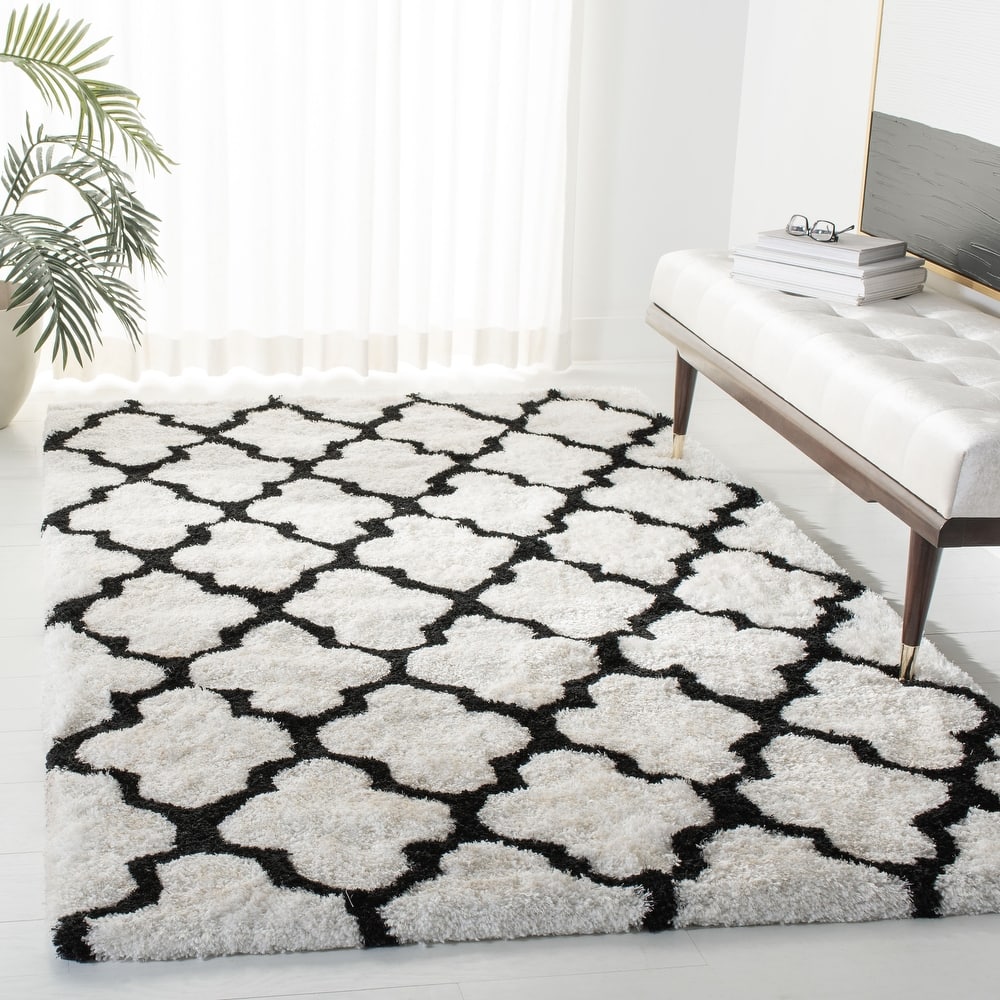 SAFAVIEH Handmade Barcelona Shag Kiyo Polyester Rug