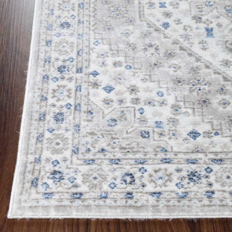 Superior Layland Classic Vintage Medallion Indoor Runner or Area Rug