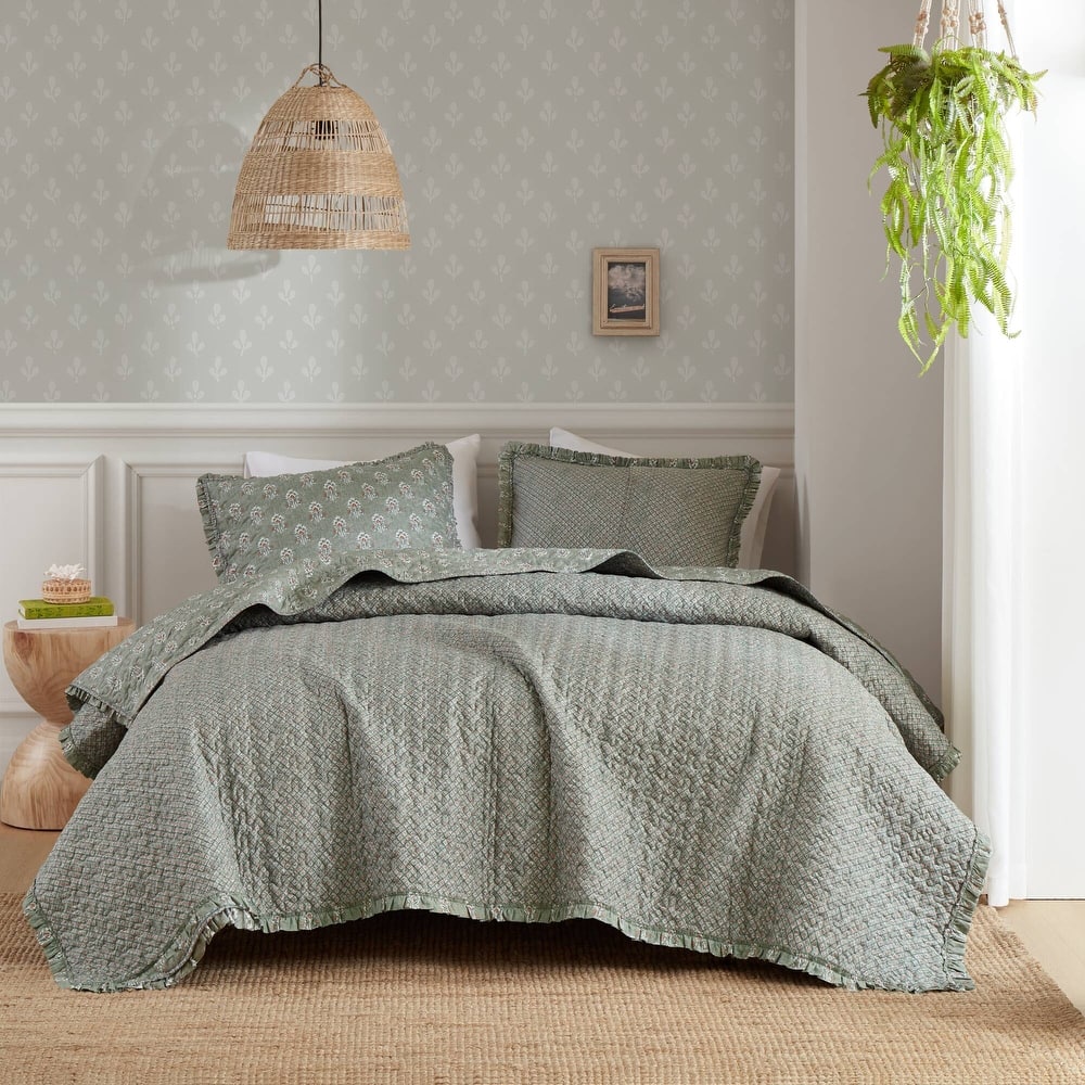 Madison Park Linwood 3 Piece Ruffle Printed Quilt Set