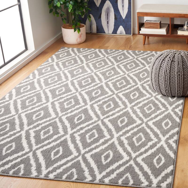 SAFAVIEH Pyramid Whitney Boho Geometric Rug - 8' x 10' - Charcoal/Ivory