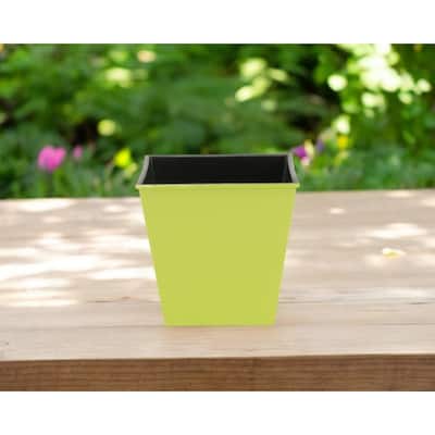 HomeRoots 5" Lime Green Recycled Plastic Indoor Outdoor Rectangular Pot Planter