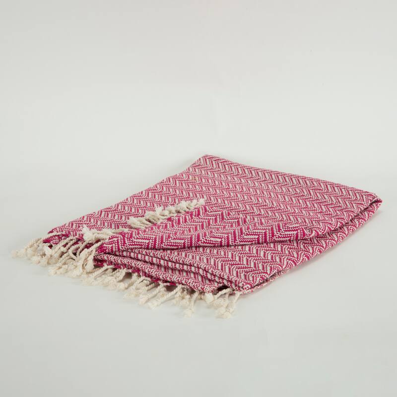 Rizzy Home Chevron Hand Loomed Woven Throw - Hot Pink/ Natural