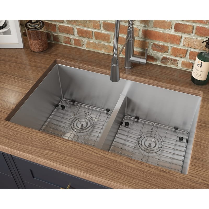 Ruvati 32-inch Low-Divide Undermount Tight Radius 50/50 Double Bowl 16 Gauge Stainless Steel Kitchen Sink - RVH7411