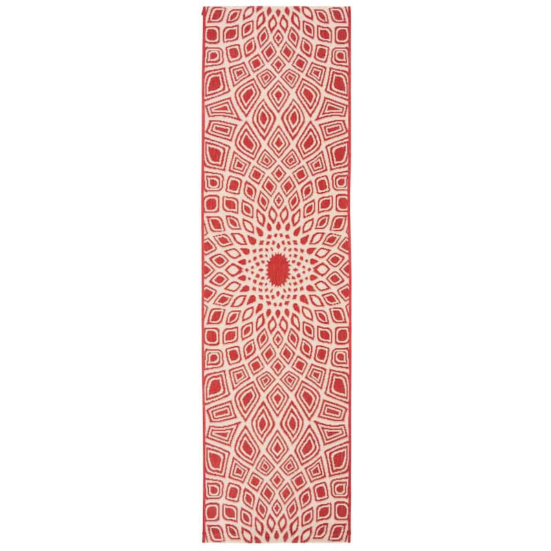 SAFAVIEH Courtyard Marylyn Indoor/ Outdoor Waterproof Patio Backyard Rug
