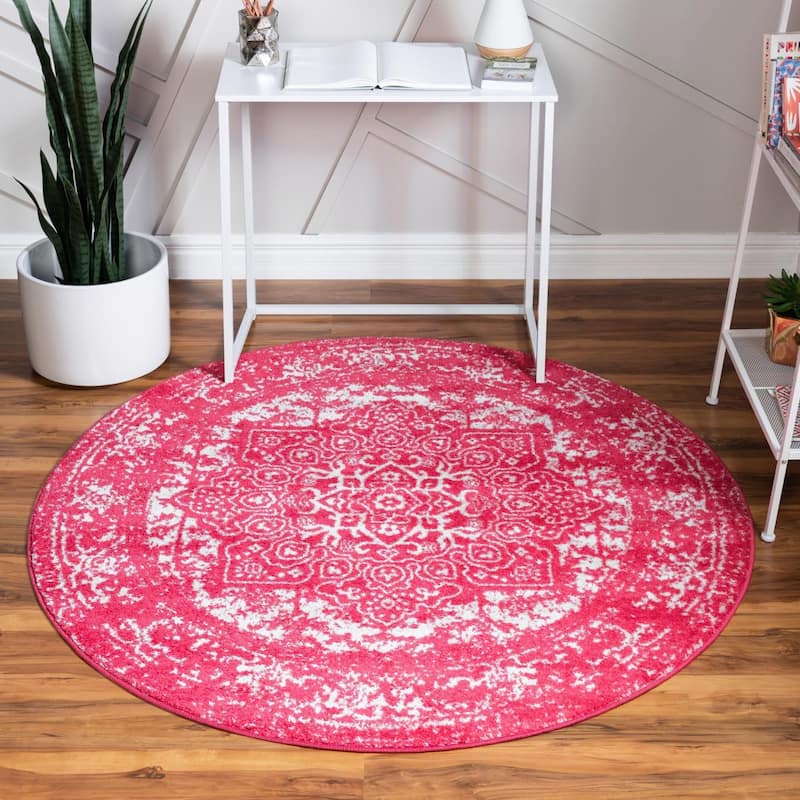 Traditional Brenda Collection Area Rug