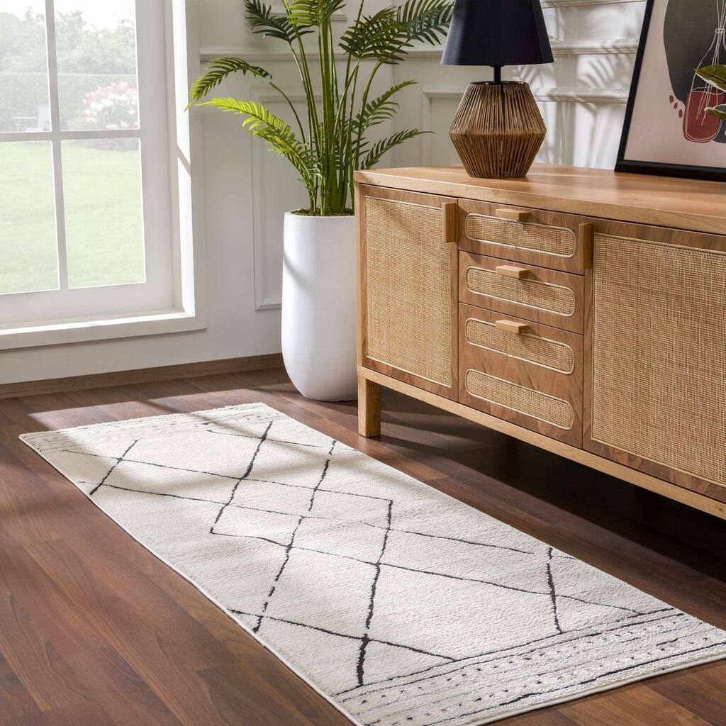 Hauteloom Keone Hallway, Kitchen Runner Rug - High Pile - Rose Cream - 2'8" x 7'3"