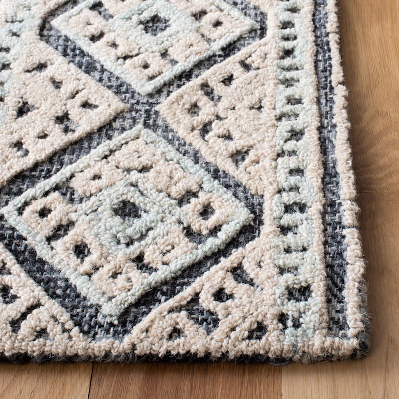 SAFAVIEH Handmade Aspen Bendina Moroccan Boho Wool Rug
