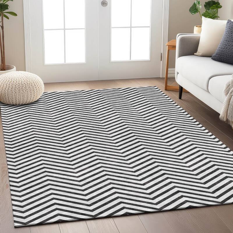 Machine Washable Indoor/ Outdoor Chantille Chevron Stripe Rug