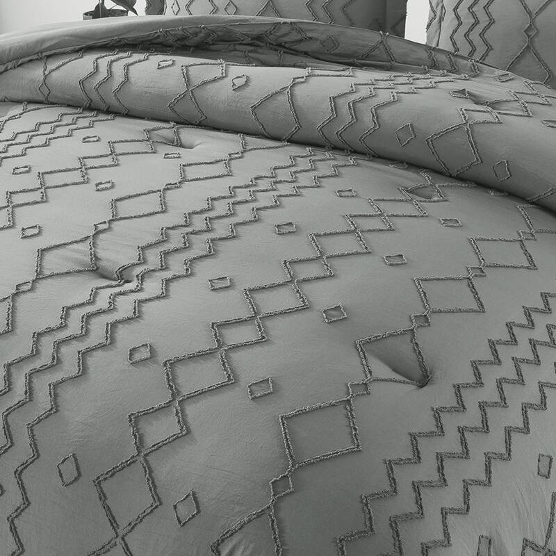 Lightweight Tufted Comforter Set Embroidery Geometric Comforter Sets for All Season