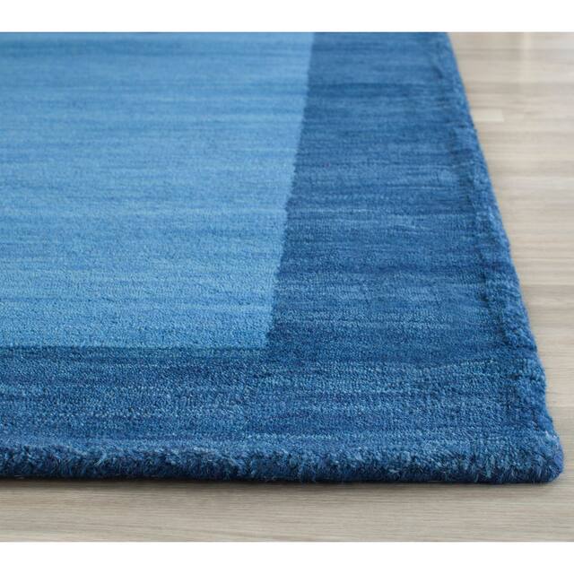 SAFAVIEH Handmade Himalaya Janessa Modern Wool Rug