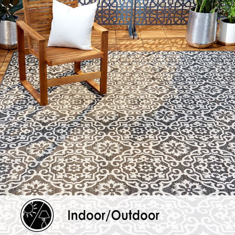 Nicole Miller New York Patio Country Danica Indoor/Outdoor Area Rug