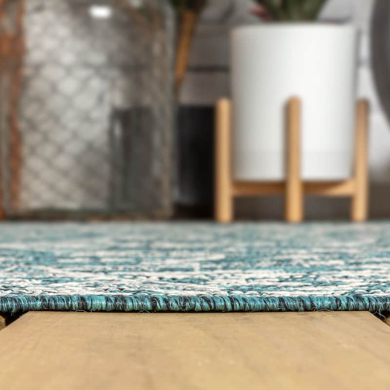 JONATHAN Y Palazzo Vine and Border Textured Weave Indoor/Outdoor Area Rug