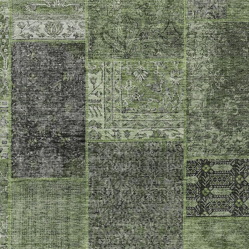 HomeRoots Patchwork Transitional Rectangle Outdoor Rug