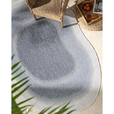 Livabliss Miami Beach Traditional Indoor/Outdoor Area Rug