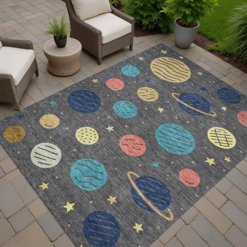 Machine Washable Indoor/ Outdoor Modern Planets Chantille Rug