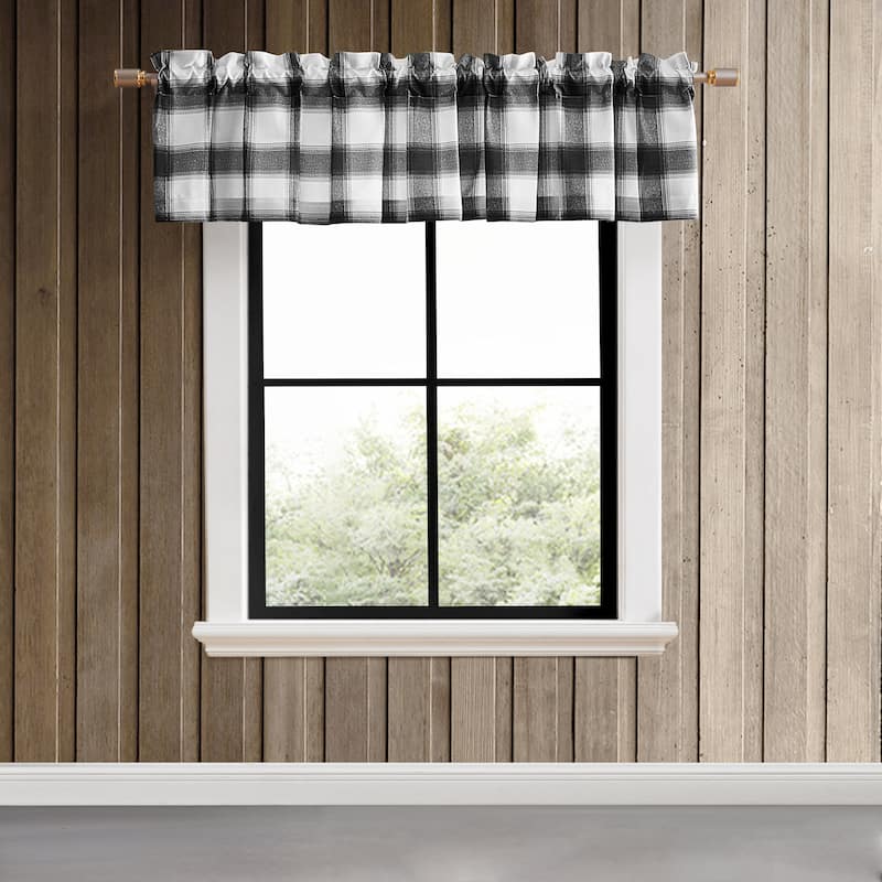 Eddie Bauer Canyon Plaid White Pole Top Window Valance - 86 x 15