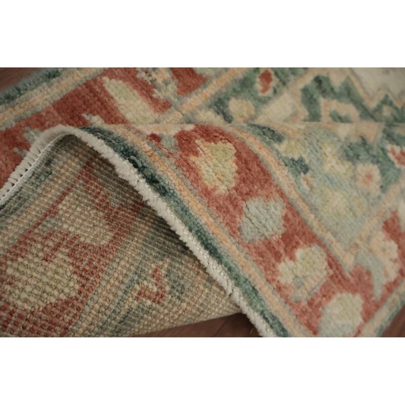 Hand Knotted Oriental 100% Wool Carpet Transitional Floral Beige & Ivories Oushak Area Rug - 3' 0'' X 2' 1''
