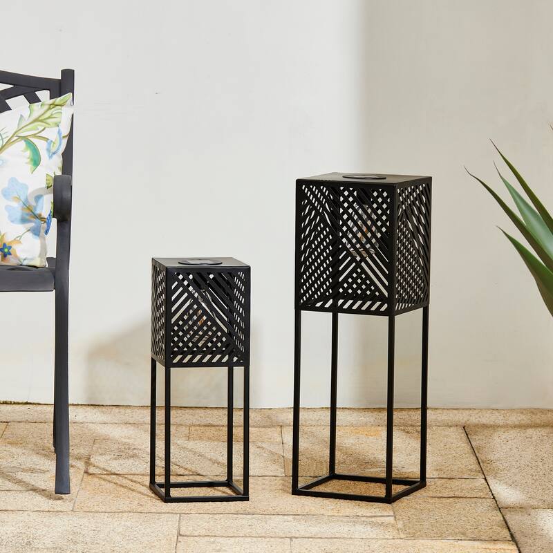 Glitzhome Set of 2 Black Metal Cutout Pattern Solar Powered Edison Bulb Outdoor Floor Lantern or Planter Stands