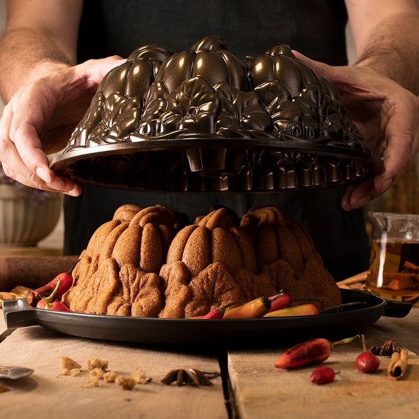 Bundt Cake Pan Nonstick Nordic Ware Kitchen Nordic Ware