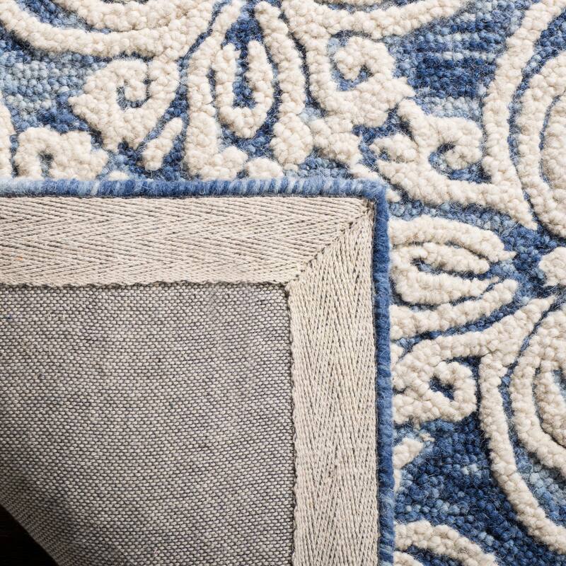 SAFAVIEH Handmade Blossom Letty Modern Floral Wool Rug