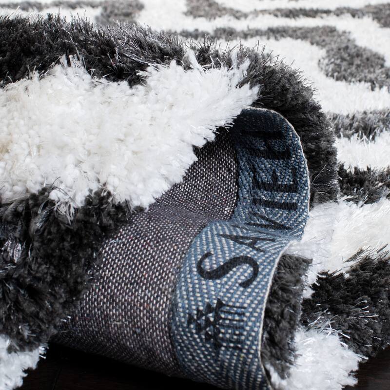 SAFAVIEH Handmade Barcelona Shag Rayya Polyester Rug