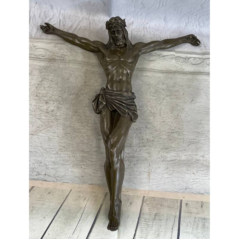 Jesus Christ On Cross Wall Hanging Crucifix Sculpture 18.5 Inches X 17.5 Inches