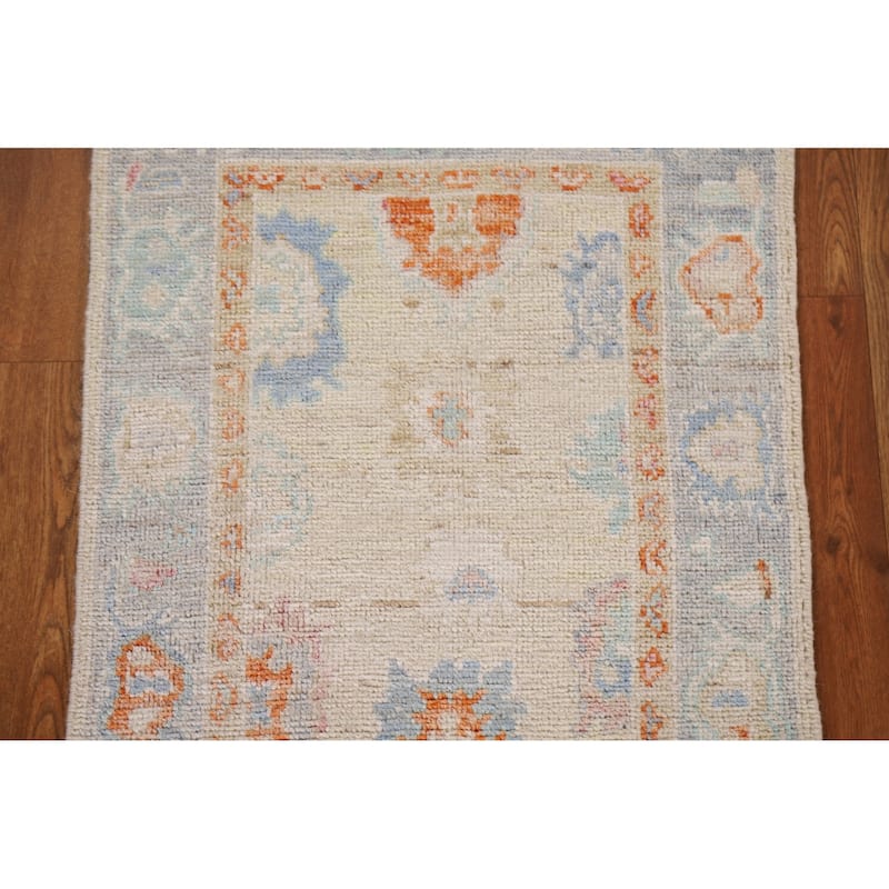 Hand Knotted Oriental 100% Wool Carpet Transitional Floral Beige & Ivories Oushak Area Rug - 2' 11'' X 1' 11''