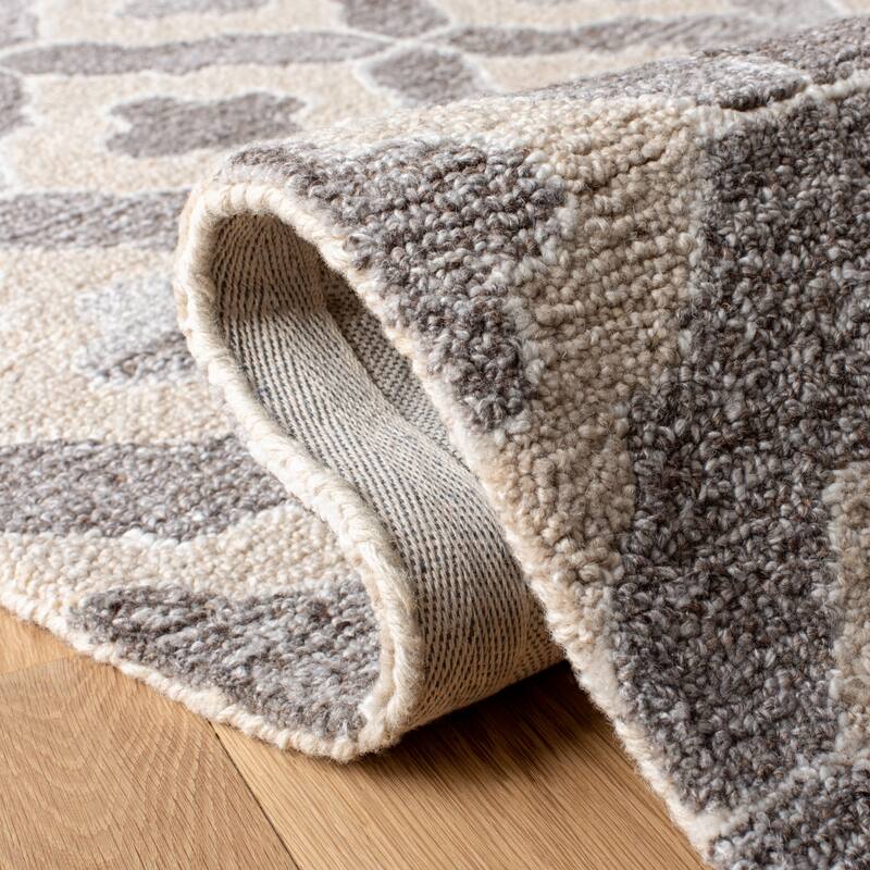 SAFAVIEH Handmade Abstract Valborg Trellis Wool Rug