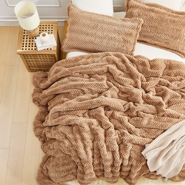 Turtle Roll Cakes Chunky Bunny - Coma Inducer® Oversized Comforter