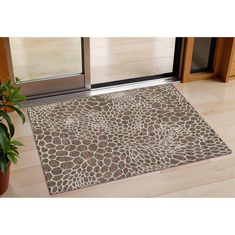 HomeRoots Geometric Transitional Rectangle Outdoor Rug - 3' x 5'