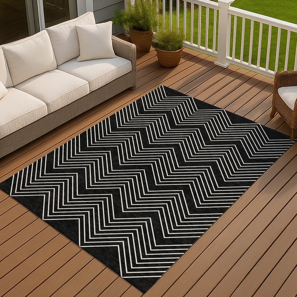 Machine Washable Indoor/ Outdoor Modern Chevron Chantille Rug