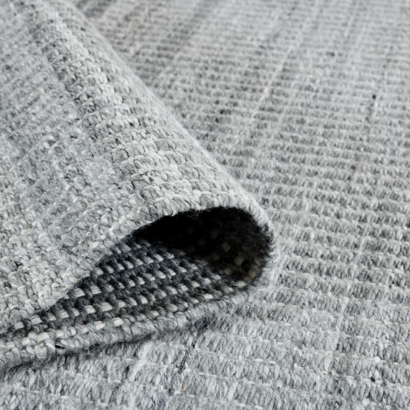 Lineage Gray Heathered Hand-Woven Area Rug 2' x 3'